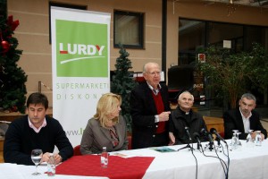 Valter "Deda Mraz" za oko 10.000 mališana