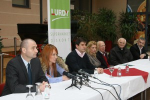 Valter "Deda Mraz" za oko 10.000 mališana