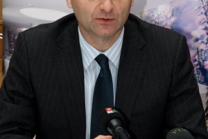 Valter "Deda Mraz" za oko 10.000 mališana