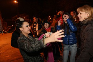 Doček Mirne Radulović u Subotici nakon emisije Prvog glasa Srbije