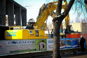 Pripreme za rušenje betonskog skeleta