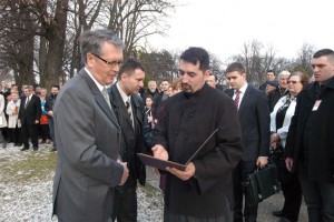 Ambasador Ruske federacije položio venac na spomenik Sovjetskim oslobodiocima