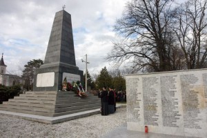 Ambasador Ruske federacije položio venac na spomenik Sovjetskim oslobodiocima