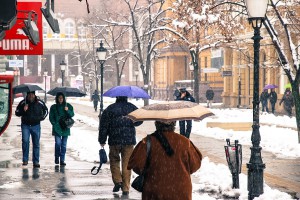 Snežna patrola (sneg i pada i topi se)