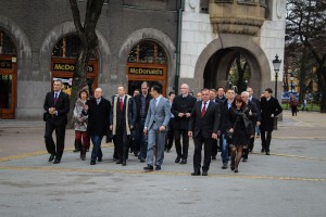Gradilište Narodnog pozorišta (poseta Pajtića i Pastora)