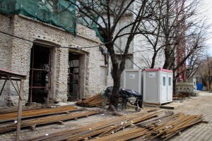 Gradilište Narodnog pozorišta (poseta Pajtića i Pastora)