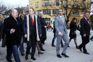 Poseta Bojana Pajtića i Ištvana Pastora gradilištu Narodnog pozorišta