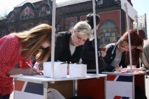 SNS, potpisivanje peticije protiv vojvođanske deklaracije