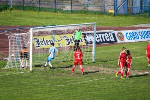 Fudbal (Ž): Žfk "Spartak" - Žfk "Nives"