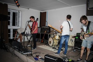 Nastup švedskog post rok benda "Dorena"