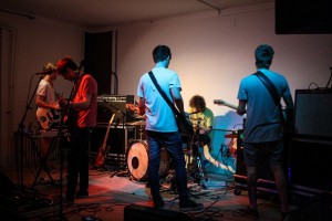 Nastup švedskog post rok benda "Dorena"