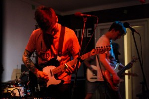 Nastup švedskog post rok benda "Dorena"