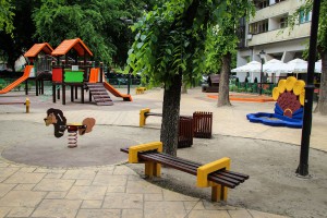 Renoviranje dečjeg parka (igrališta) u centru grada