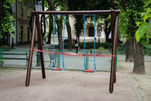 Renoviranje dečjeg parka (igrališta) u centru grada