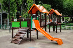 Renoviranje dečjeg parka (igrališta) u centru grada