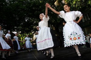 Koncert "Igrom do prijateljstva"