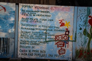 Oslikavanje ograde gradilišta Narodnog pozorišta (posle drugog dana)