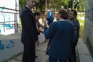 Korisnici Gerontološkog kluba "Kertvaroš" uređivali okolinu