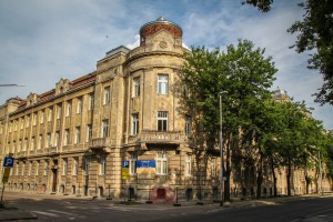 Fasada na objektu Srednje tehničke škole "Ivan Sarić"