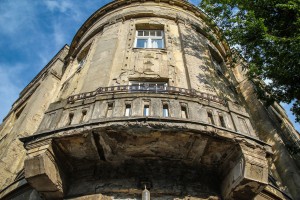 Fasada na objektu Srednje tehničke škole "Ivan Sarić"