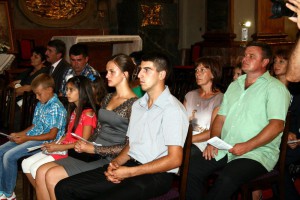 Svečano večernje i polaganje venaca na spomenik Risaru