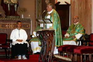 Svečano večernje i polaganje venaca na spomenik Risaru