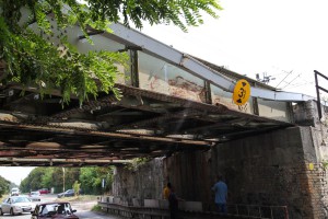 Kamion oštetio podvožnjak kod Pionira