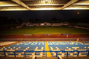 Gradski stadion pod sjajem pomoćnih reflektora
