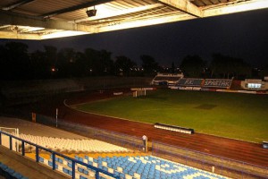 Gradski stadion pod sjajem pomoćnih reflektora