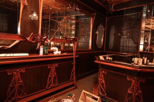 Iseljavanje enterijera subotičkog kafea "Papillon"