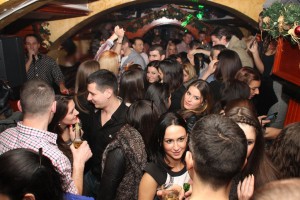 Prednovogodišnje zagrejavanje (2014) - D.J. Ivan