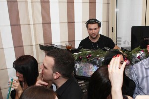 Prednovogodišnje zagrejavanje (2014) - D.J. Vidda