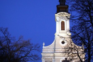 Badnji dan - kulturno-umetnički program, paljenje badnjaka i narodno veselje