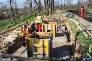 Radovi na postavljanju stubova za semafor