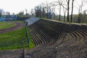 Postavljanje stubova i noseće konstrukcije za semafor