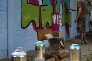 Oslikavanje dela zida u dvorištu PU "Naša radost"