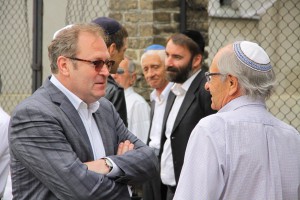 Polaganje venaca na spomenik stradalim Jevrejima