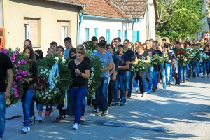 Subotica plače za Tijanom: Hiljade ljudi ispratilo Tijanu na poslednji počinak!