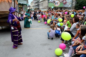 Dan grada 2014: Izvođenje predstave Dečjeg pozorišta Branka Mihaljevića iz Osijeka