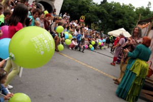 Dan grada 2014: Izvođenje predstave Dečjeg pozorišta Branka Mihaljevića iz Osijeka