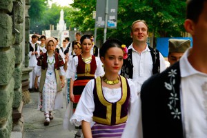 Zavičajni dani (drugi dan - nastup kulturno-umetničkih društava, zatvaranje festivala i narodno veselje)