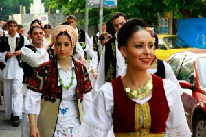 Zavičajni dani (drugi dan - nastup kulturno-umetničkih društava, zatvaranje festivala i narodno veselje)