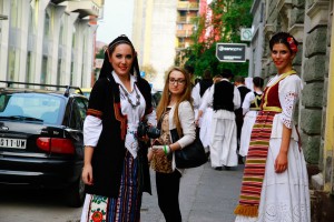 Zavičajni dani (drugi dan - nastup kulturno-umetničkih društava, zatvaranje festivala i narodno veselje)