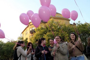 Šetnja povodom obeležavanja meseca borbe protiv raka dojke