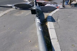 Nezgoda na Segedinskom putu - srušen stub javne rasvete