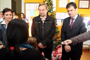 Novogodišnji paketići deci u Školskom centru sa domom učenika "Dositej Obradović"