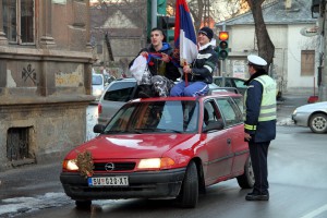 Tradicionalna seča badnjaka i povorka