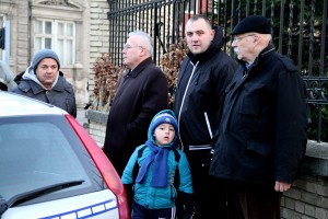 Tradicionalna seča badnjaka i povorka