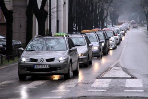 Protestna vožnja taksista
