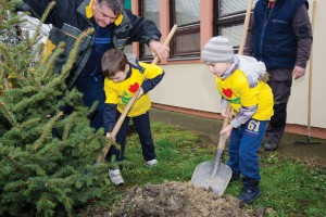 Kompanija "Euro Petrol" donirala 20 četinara PU "Naša Radost“